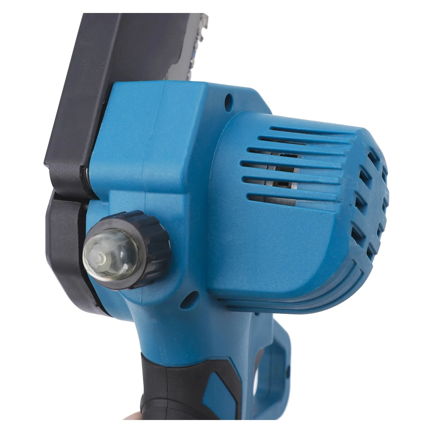 Battery chainsaw detail for North America market page