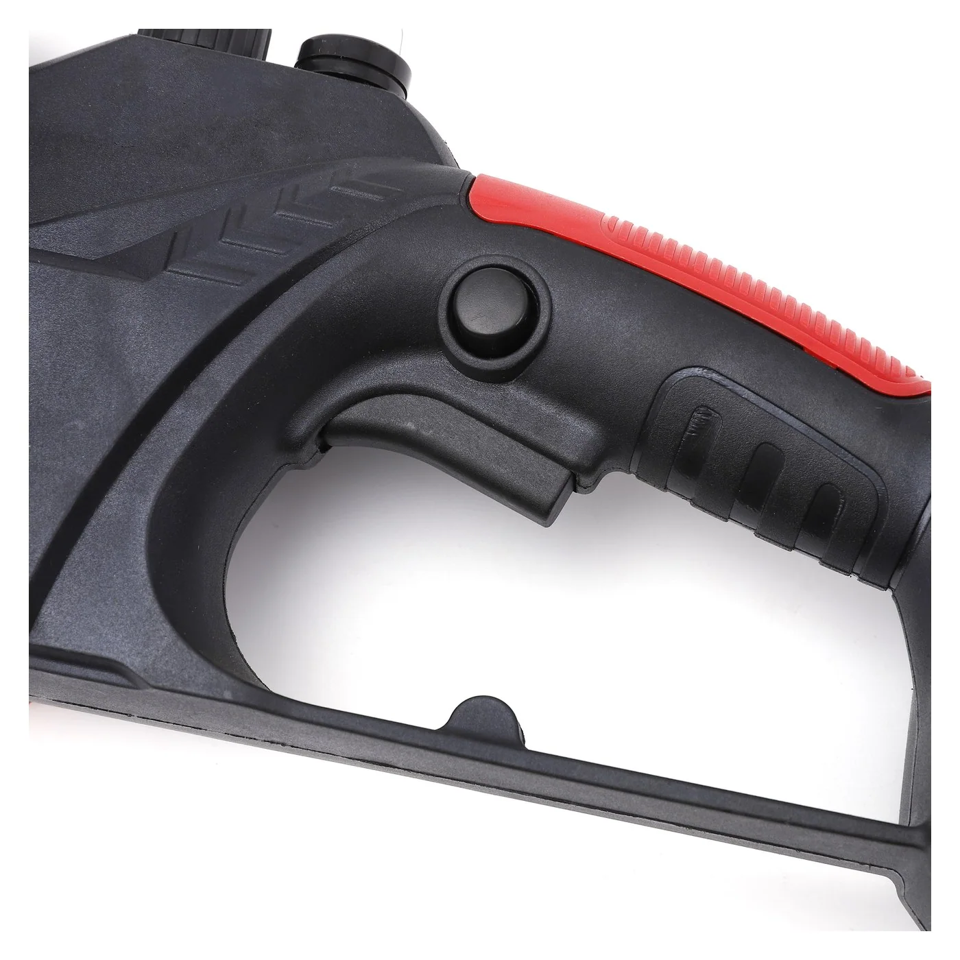 Battery chainsaw detail for Middle East market page